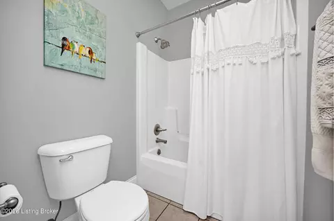Bath - 335 Loretto Rd, Springfield, KY 40069 photo 3 of 4