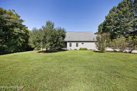 Exterior - 335 Loretto Rd, Springfield, KY 40069 photo 5 of 8