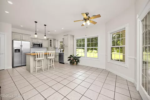 Kitchen - 335 Loretto Rd, Springfield, KY 40069 photo 5 of 5