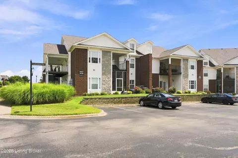 9900 Lindsey Springs Way #201, Louisville, KY 40291