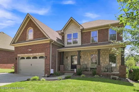 7612 Aspen Ridge Rd, Louisville, KY 40214