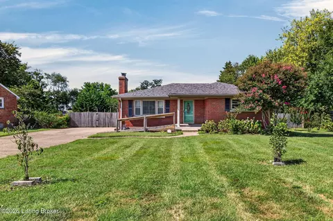 6714 Old Briscoe Ln, Louisville, KY 40228