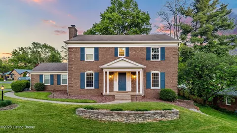 4605 Deepwood Dr, Louisville, KY 40241