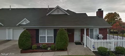 7813 Foxlair Way, Louisville, KY 40220