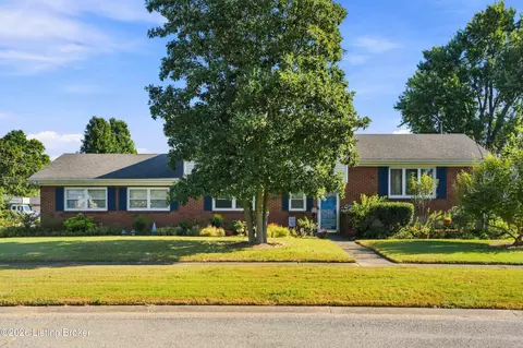 6217 Maywick Rd, Louisville, KY 40272