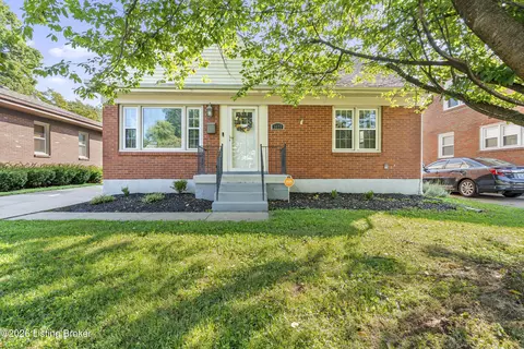 3027 Nadina Dr, Louisville, KY 40220