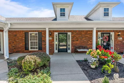 6505 Renate Rd, Louisville, KY 40291