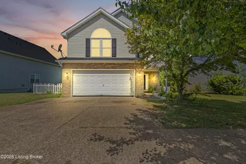 7906 Bridlewood Pl, Louisville, KY 40228
