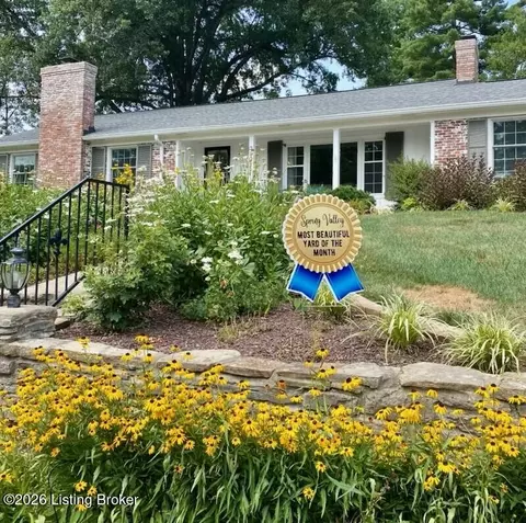 3301 Springcrest Dr, Louisville, KY 40241