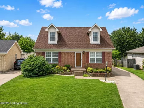 3112 Pine Trace Ct, Louisville, KY 40272