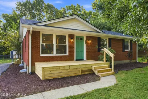 1611 Greenland Park Cir, Shelbyville, KY 40065
