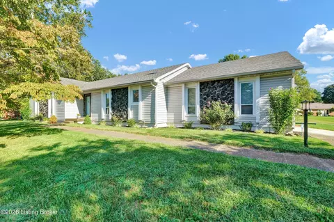 4005 Riveroaks Ln, Louisville, KY 40241