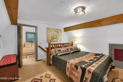 Bedroom - 999 Penn Run Rd, Bee Spring, KY 42207 photo 5 of 8