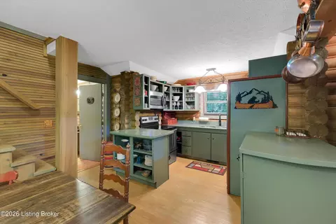 Kitchen - 999 Penn Run Rd, Bee Spring, KY 42207 photo 1 of 6
