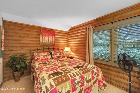 Bedroom - 999 Penn Run Rd, Bee Spring, KY 42207 photo 1 of 8