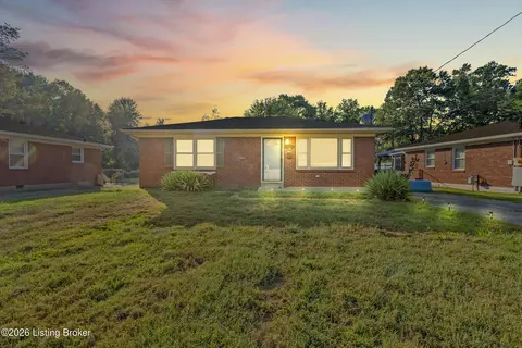 4438 Lynnview Dr, Louisville, KY 40216