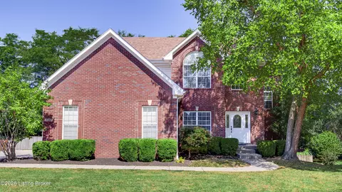 4547 Cherry Forest Cir, Louisville, KY 40245