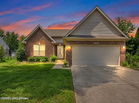 7217 Meadow Ridge Dr, Louisville, KY 40218