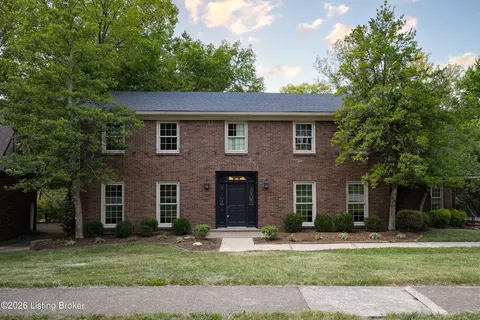 2108 Bainbridge Row Dr, Louisville, KY 40207