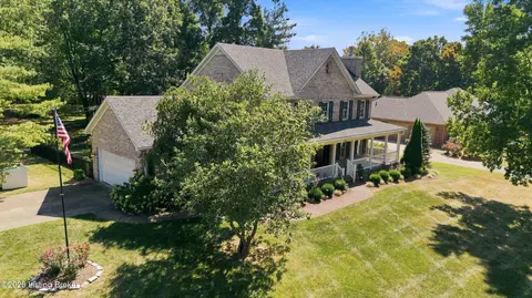 1052 Chapel Creek Trl, New Albany, IN 47150