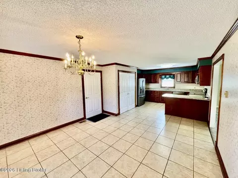 Dining - 135 Brookside Dr, Springfield, KY 40069 photo 2 of 2