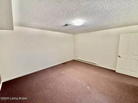 Bedroom - 135 Brookside Dr, Springfield, KY 40069 photo 7 of 7