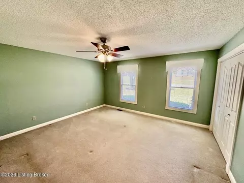 Bedroom - 135 Brookside Dr, Springfield, KY 40069 photo 1 of 7