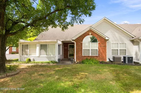 3919 Village Green Dr, Louisville, KY 40299