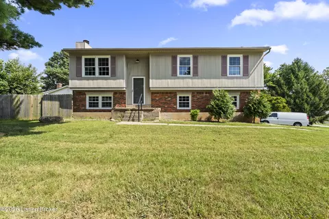 6809 Creedmoor Ct, Louisville, KY 40228