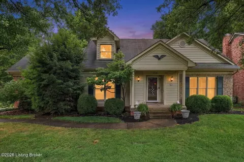 1118 Blackthorn Rd, Louisville, KY 40299