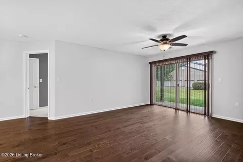 5301 Pacer Ln #102, Louisville, KY 40241