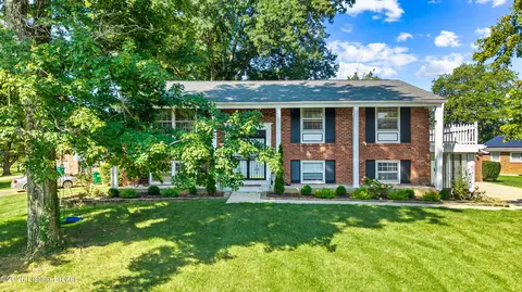 6516 Hollow Tree Rd, Louisville, KY 40228