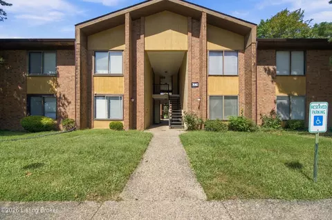 7090 Wildwood Cir #37, Louisville, KY 40291