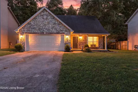 9603 Arrowridge Dr, Louisville, KY 40229