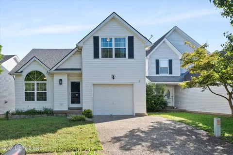 3925 Pinoak View Ct, Louisville, KY 40299