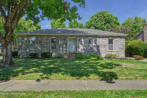 8911 Acushnet Rd, Louisville, KY 40242