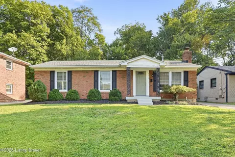 3311 Startan Ct, Louisville, KY 40220