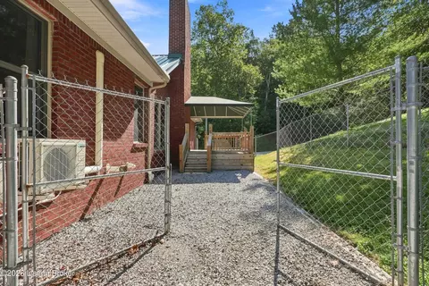 Exterior - 2801 Pattons Creek Rd, Pendleton, KY 40055 photo 14 of 28