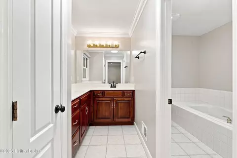 Bath - 2801 Pattons Creek Rd, Pendleton, KY 40055 photo 3 of 6