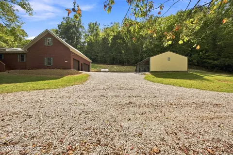 Exterior - 2801 Pattons Creek Rd, Pendleton, KY 40055 photo 22 of 28