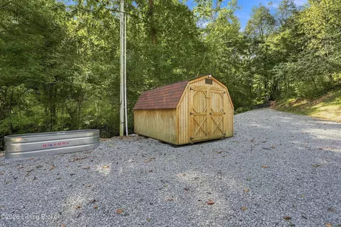 Exterior - 2801 Pattons Creek Rd, Pendleton, KY 40055 photo 12 of 28