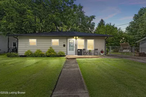 9923 Appollo Ln, Louisville, KY 40272