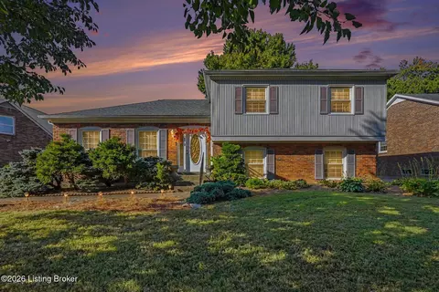 1202 Holsworth Ln, Louisville, KY 40222