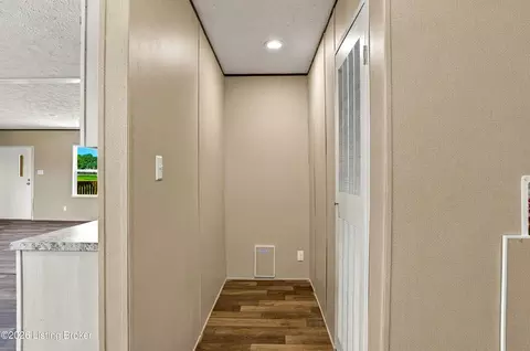 Entry Way - 96 Grace Ln, Constantine, KY 40140 photo 2 of 3