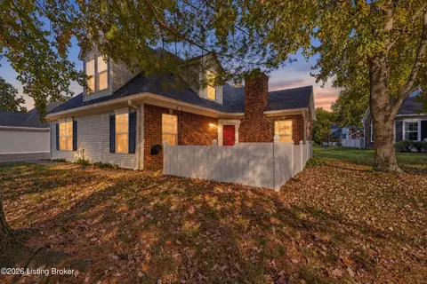 3013 Parkstone Ct, Louisville, KY 40241