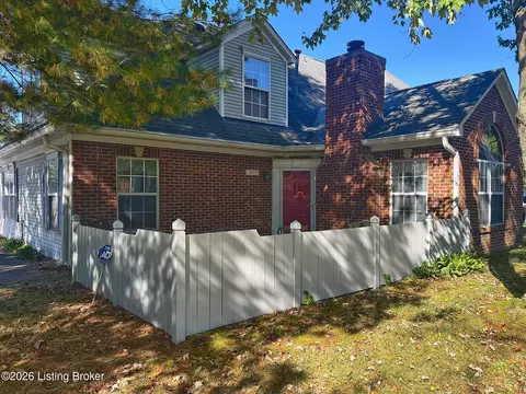 3013 Parkstone Ct, Louisville, KY 40241