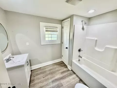 Bath - 219 E Virginia Ave, Springfield, KY 40069 photo 1 of 1