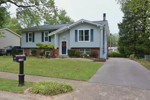 1246 Gail Dr, Jeffersonville, IN 47130
