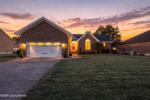 202 Declaration Dr, Louisville, KY 40214