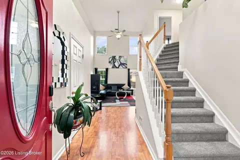5003 Middlesex Dr, Louisville, KY 40245